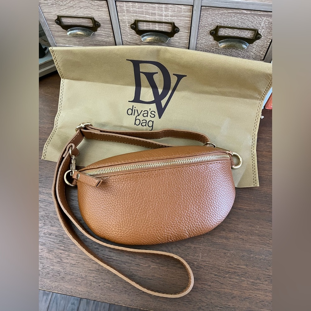 Diva’s Bag genuine leather belt bag